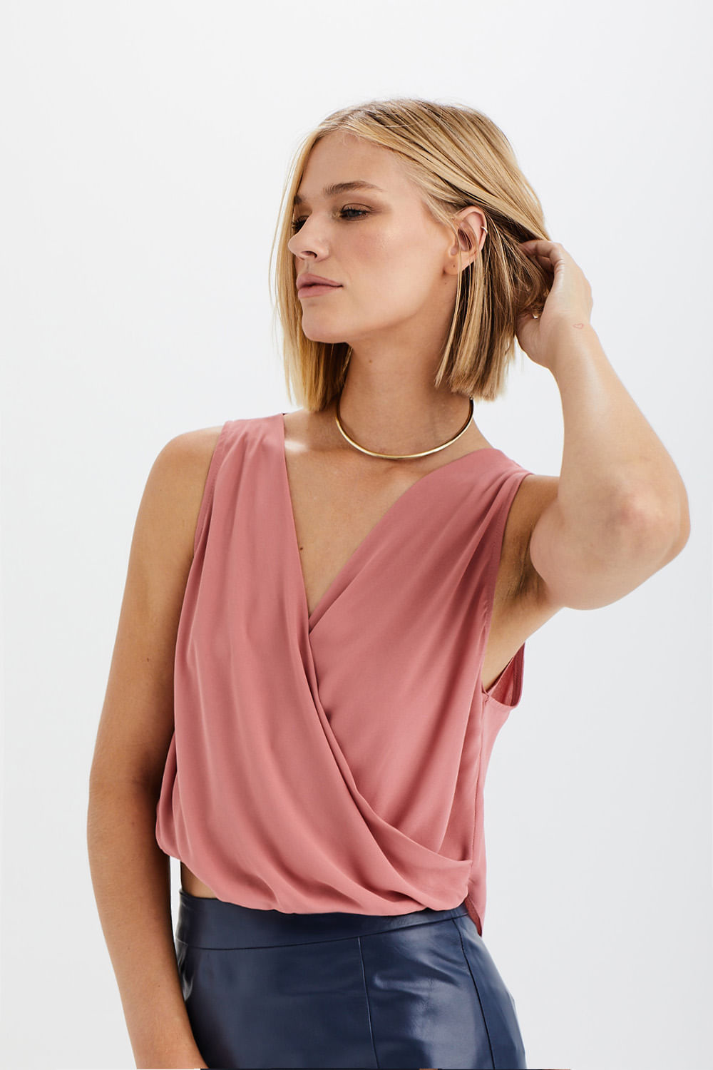 Blusa Fashion Sem Manga Transpassada - Pessego