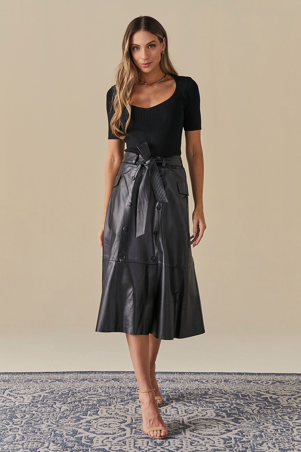 Saia Couro Clarisse Bolso Lapela - Preto