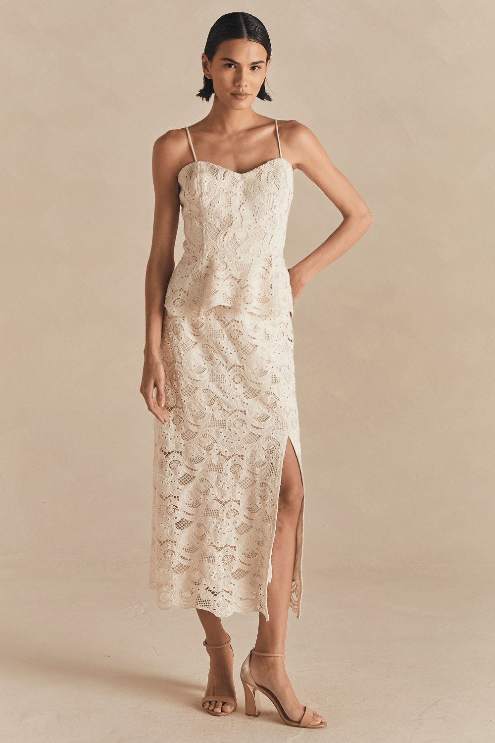 Saia Chic Midi Lidia Bordada - Bege Macadamia