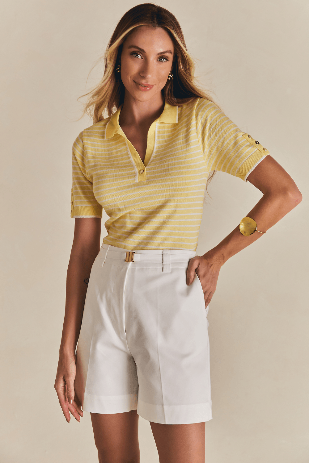 Shorts Alfaiataria Curto Com Cinto Bruna - Off White