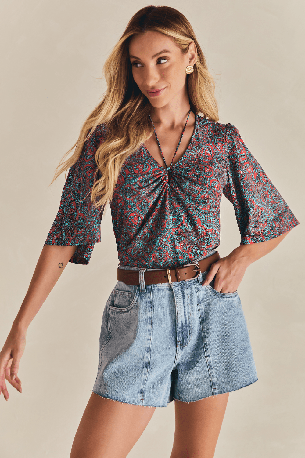 Shorts Jeans Detalhe Costura - Azul.