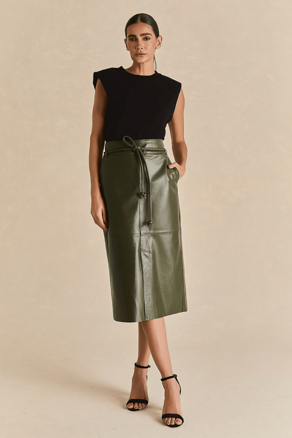 Saia Couro Lapis Com Rolote - Verde Militar