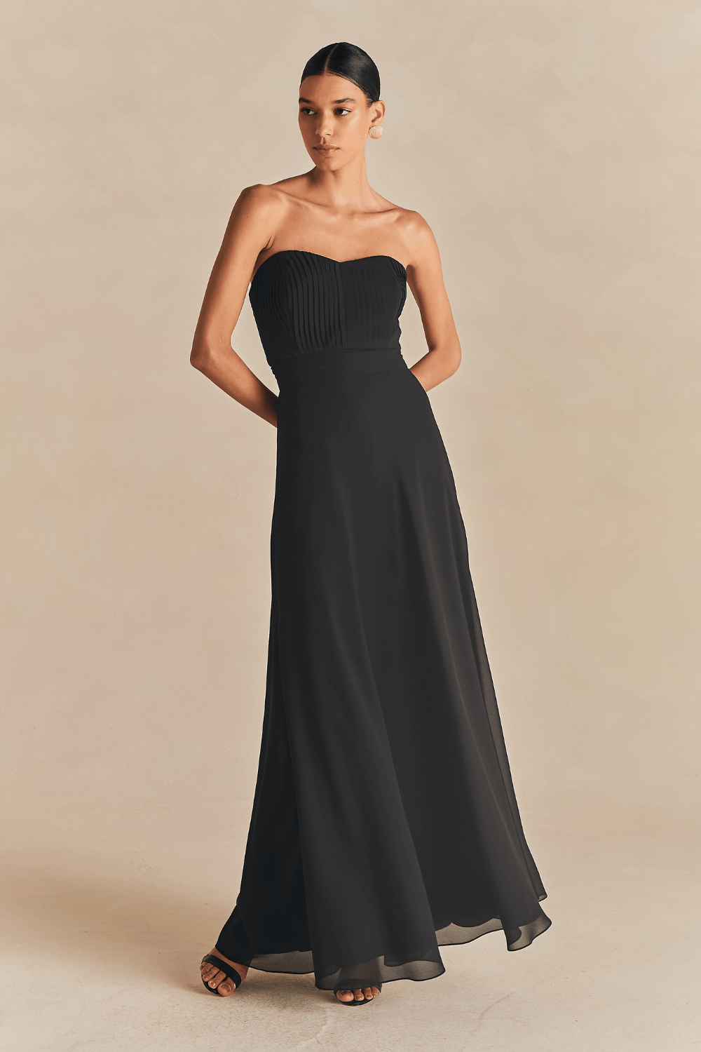 Vestido Chic Longo Raissa - Preto