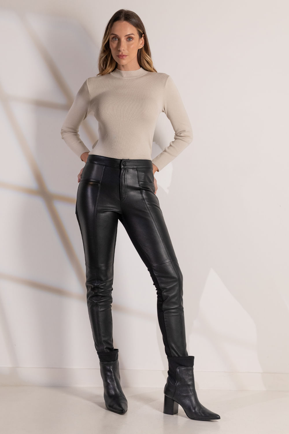 Calça Couro Maitê Com Malha - Preto