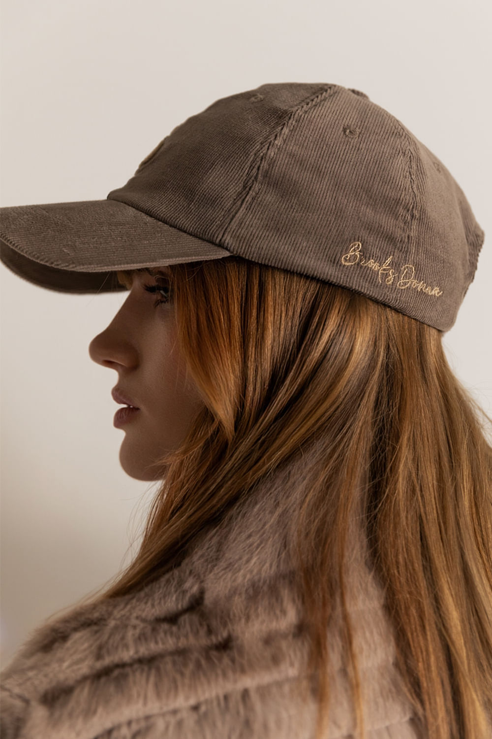Boné Niki Veludo Bordado - Fendi