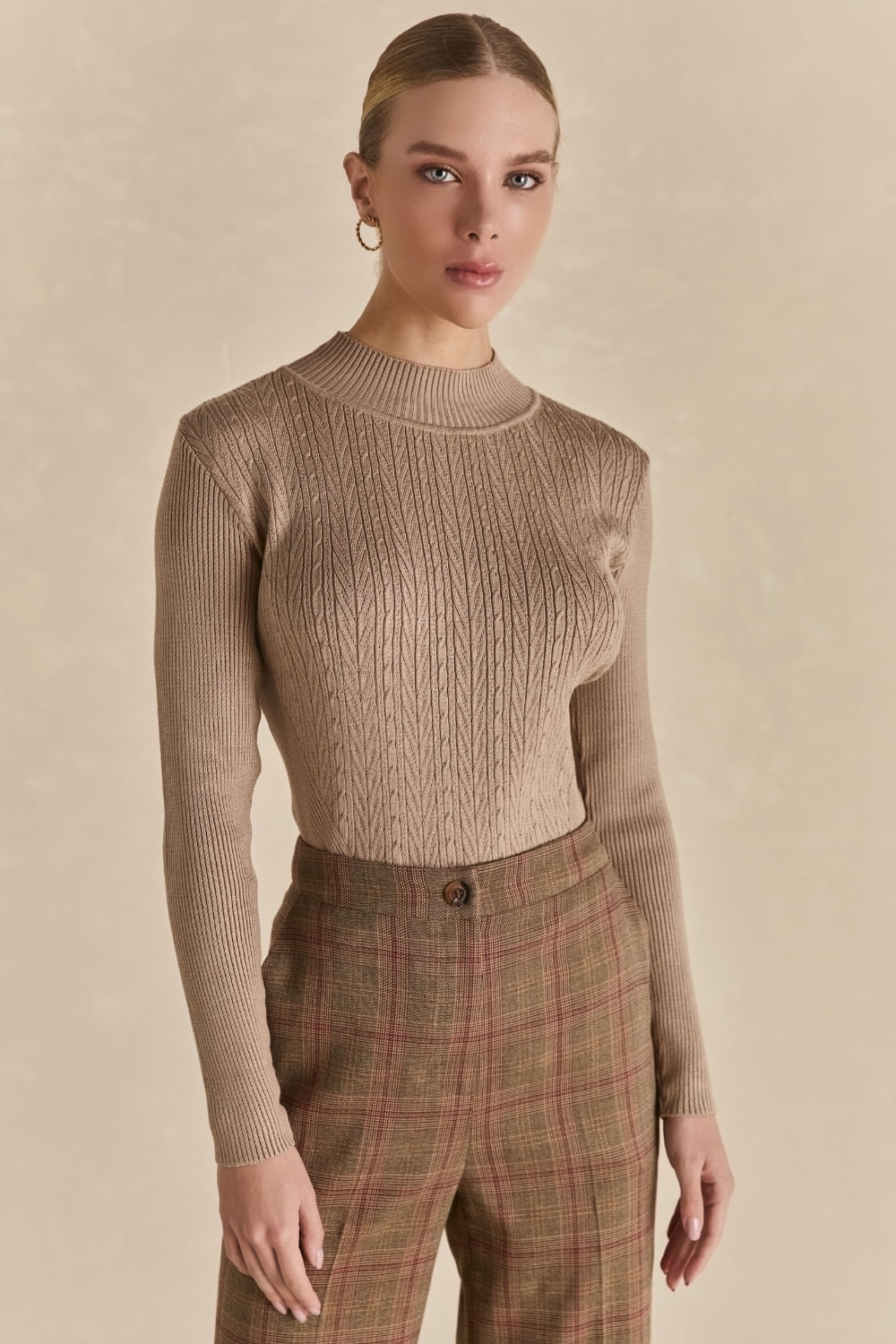 Blusa Tricot Relevos Gola Alta - Fendi