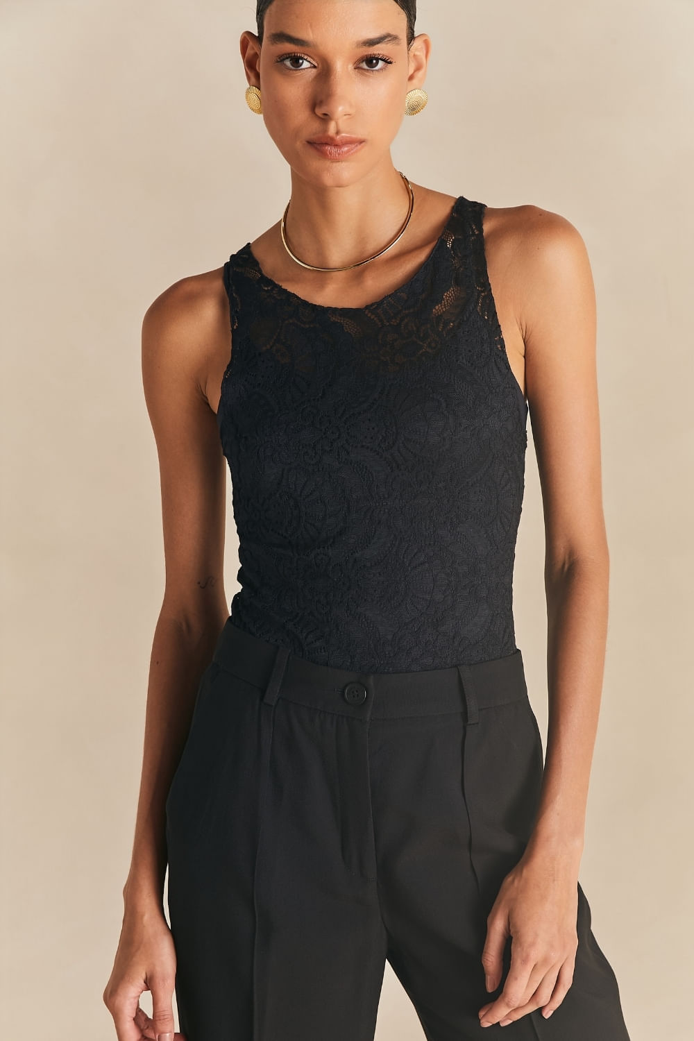 Blusa Chic Sem Manga Renda Brigitte - Preto