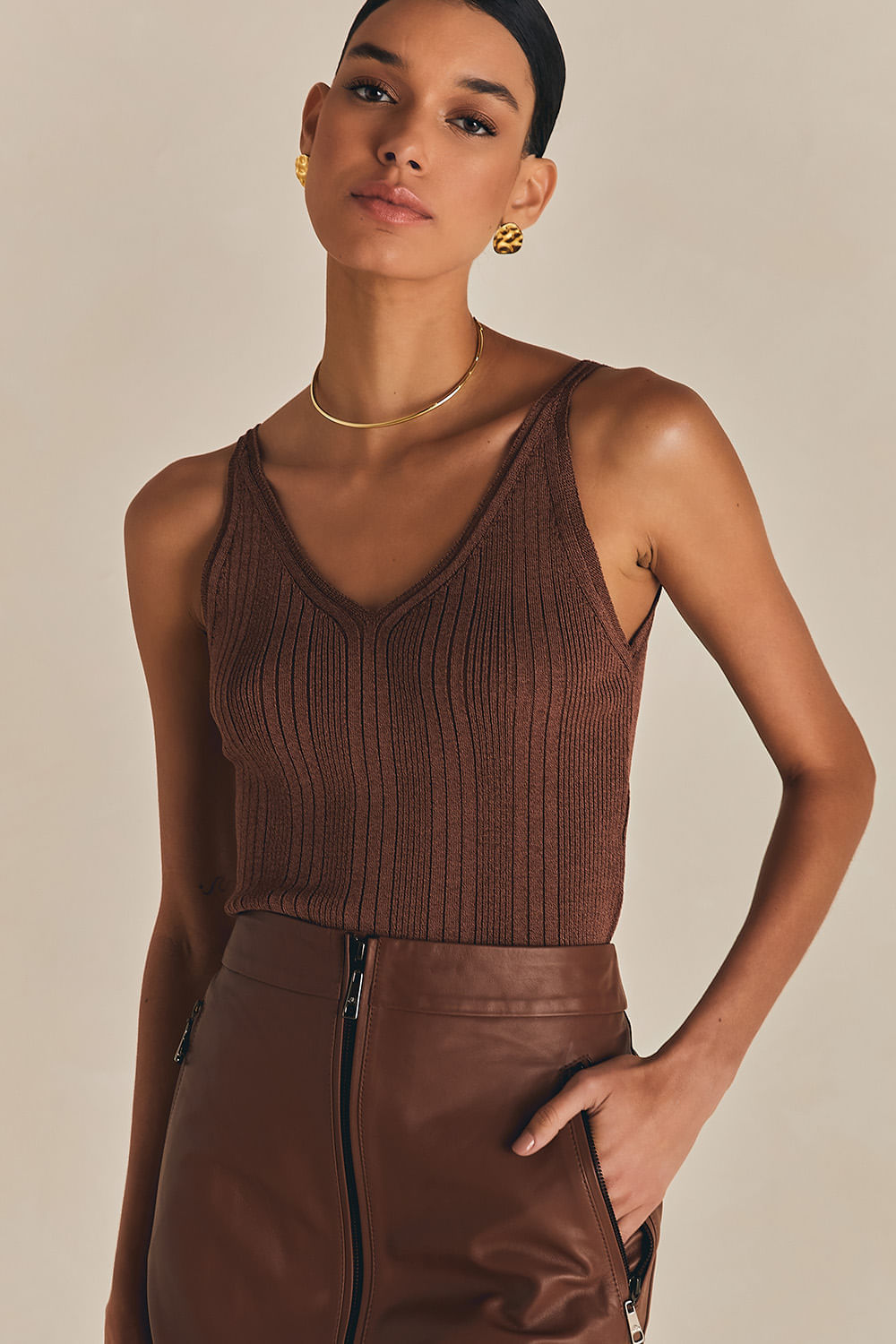Regata Tricot Nervurado Tina - Marrom Nocciola