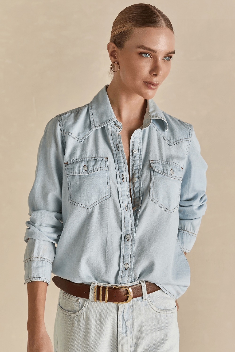 Camisa Jeans Com Bolsos - Azul Claro