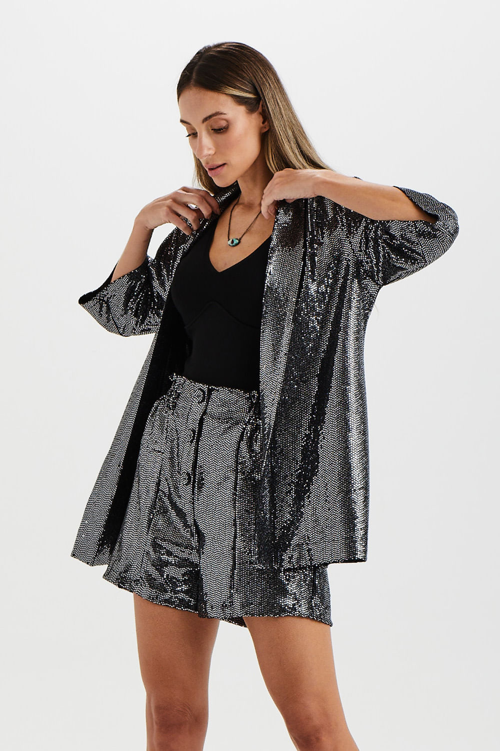 Shorts Malha Paetê Contraste - Preto C Prata